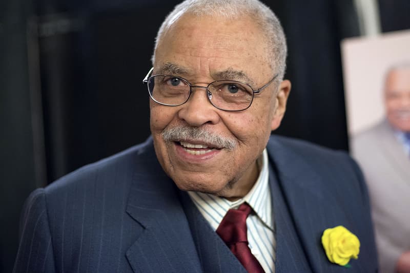 James Earl Jones Reportedly Signs Over Rights Darth Vader Voice AI star wars obi wan kenobi 