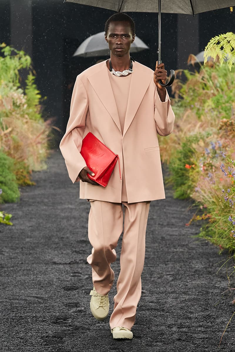 Jil Sander Refocuses Its SS23 Collection on Sensible Unisex Tailoring Milan fashion week monochrome suits loose silhouettes luke lucie meier bella hadid