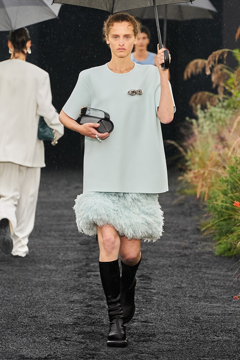 Jil Sander Refocuses Its SS23 Collection on Sensible Unisex Tailoring Milan fashion week monochrome suits loose silhouettes luke lucie meier bella hadid