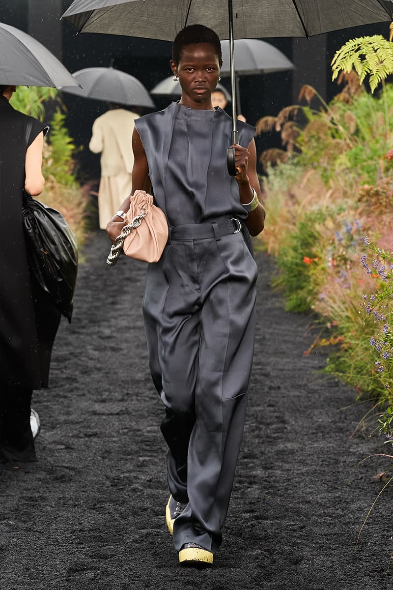 Jil Sander Refocuses Its SS23 Collection on Sensible Unisex Tailoring Milan fashion week monochrome suits loose silhouettes luke lucie meier bella hadid