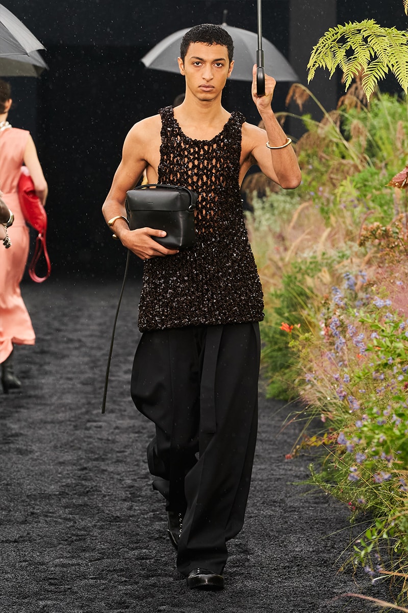 Jil Sander Refocuses Its SS23 Collection on Sensible Unisex Tailoring Milan fashion week monochrome suits loose silhouettes luke lucie meier bella hadid