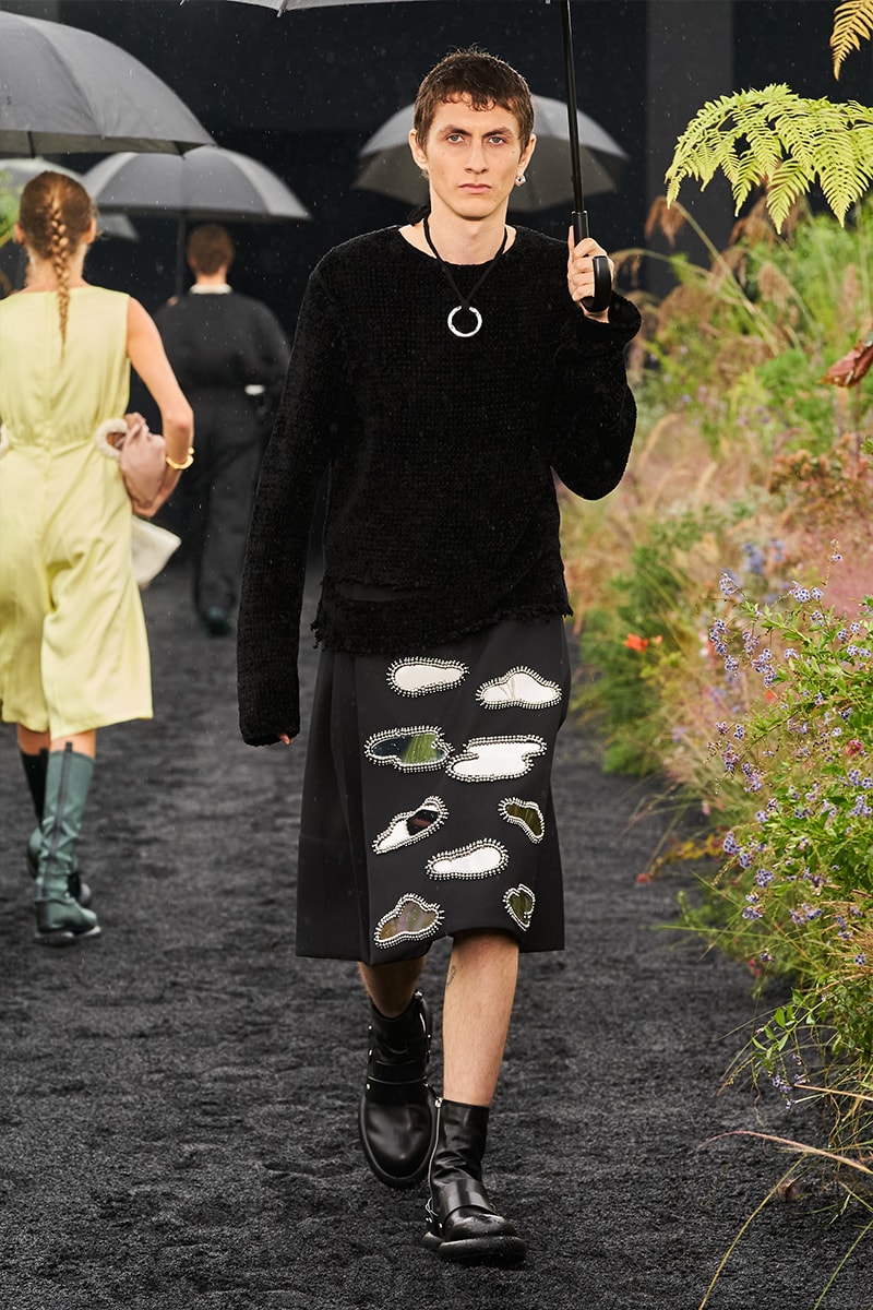 Jil Sander Refocuses Its SS23 Collection on Sensible Unisex Tailoring Milan fashion week monochrome suits loose silhouettes luke lucie meier bella hadid
