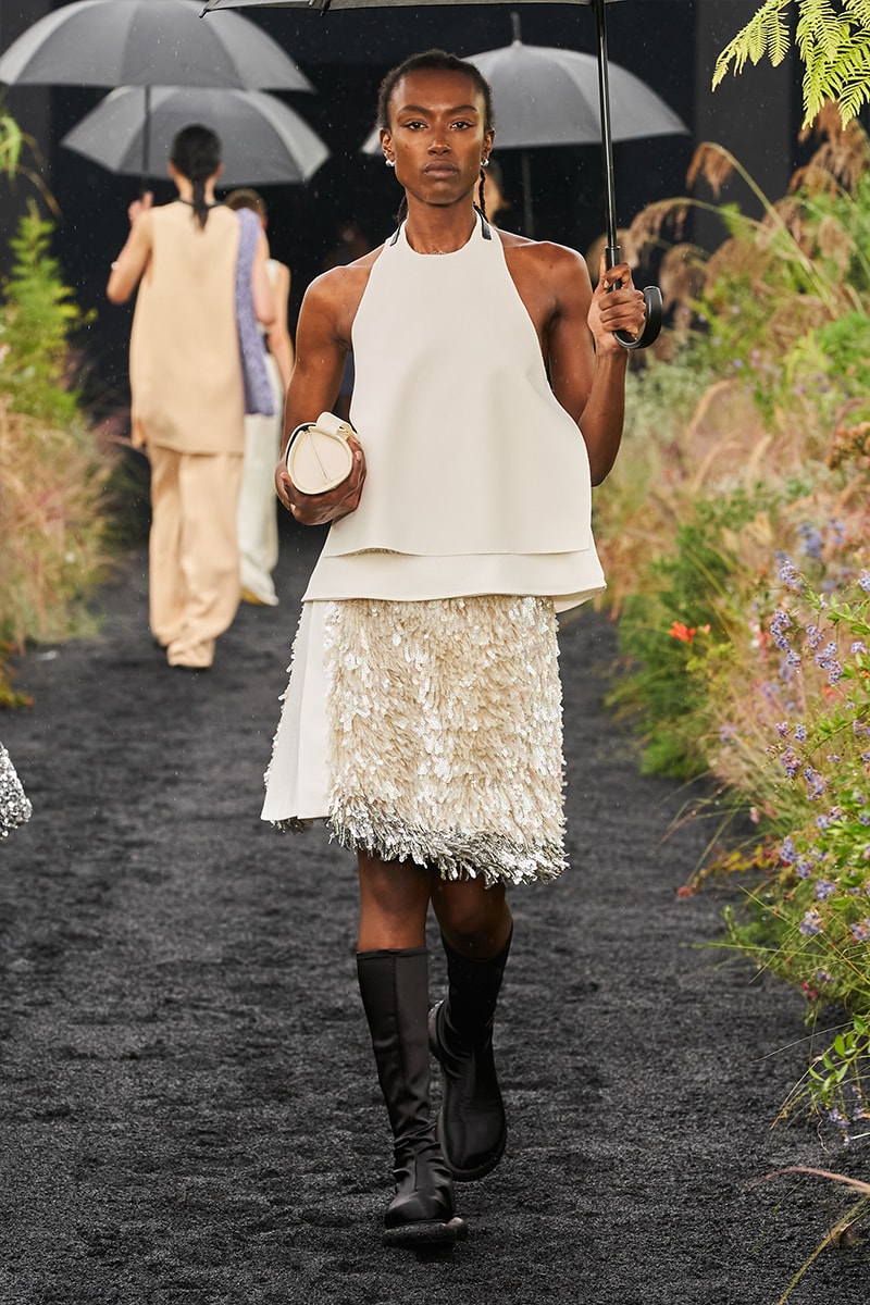 Jil Sander Refocuses Its SS23 Collection on Sensible Unisex Tailoring Milan fashion week monochrome suits loose silhouettes luke lucie meier bella hadid