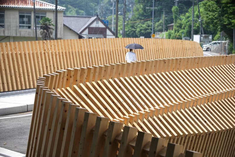 Kengo Kuma Katsumasa Tanaka Builds Kusugibashi Bridge in Iwakuni cypress balustrades wood reinforced congrete brewery info images