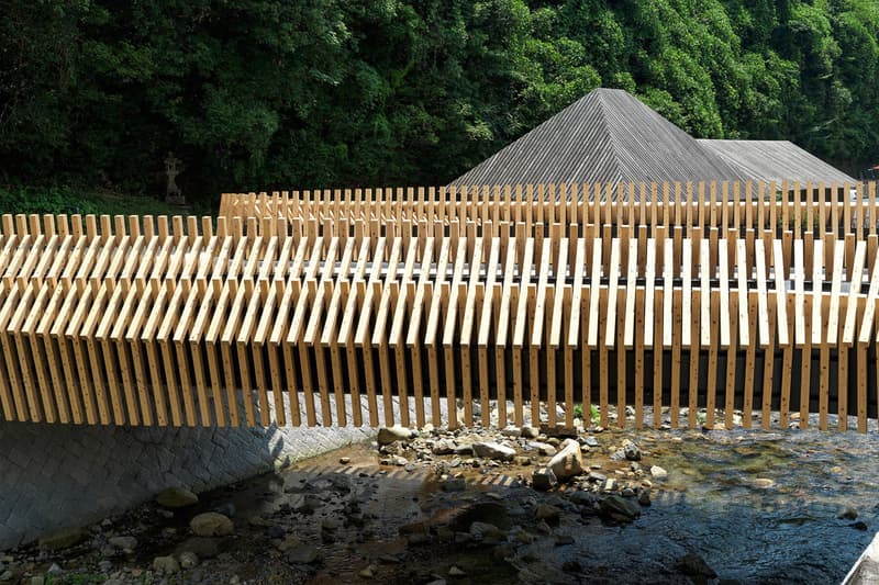 Kengo Kuma Katsumasa Tanaka Builds Kusugibashi Bridge in Iwakuni cypress balustrades wood reinforced congrete brewery info images