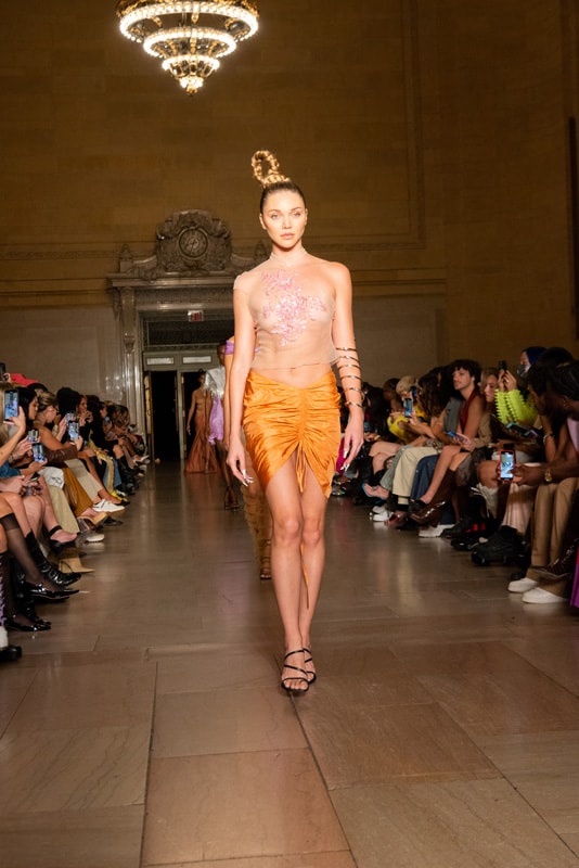 kim shui studio new york isabelle harrison designer dresses martine ali fashion week spring/summer 2023 grand central terminal