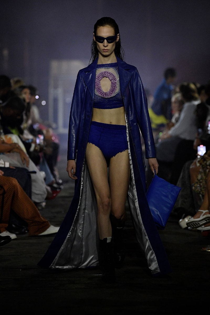 Marni SS23 Made the Sun Rise From Under the Manhattan Bridge spring summer 2023 manhattan bridge orange red blue milan francesco risso kendall jenner madonna anna wintour marni paloma