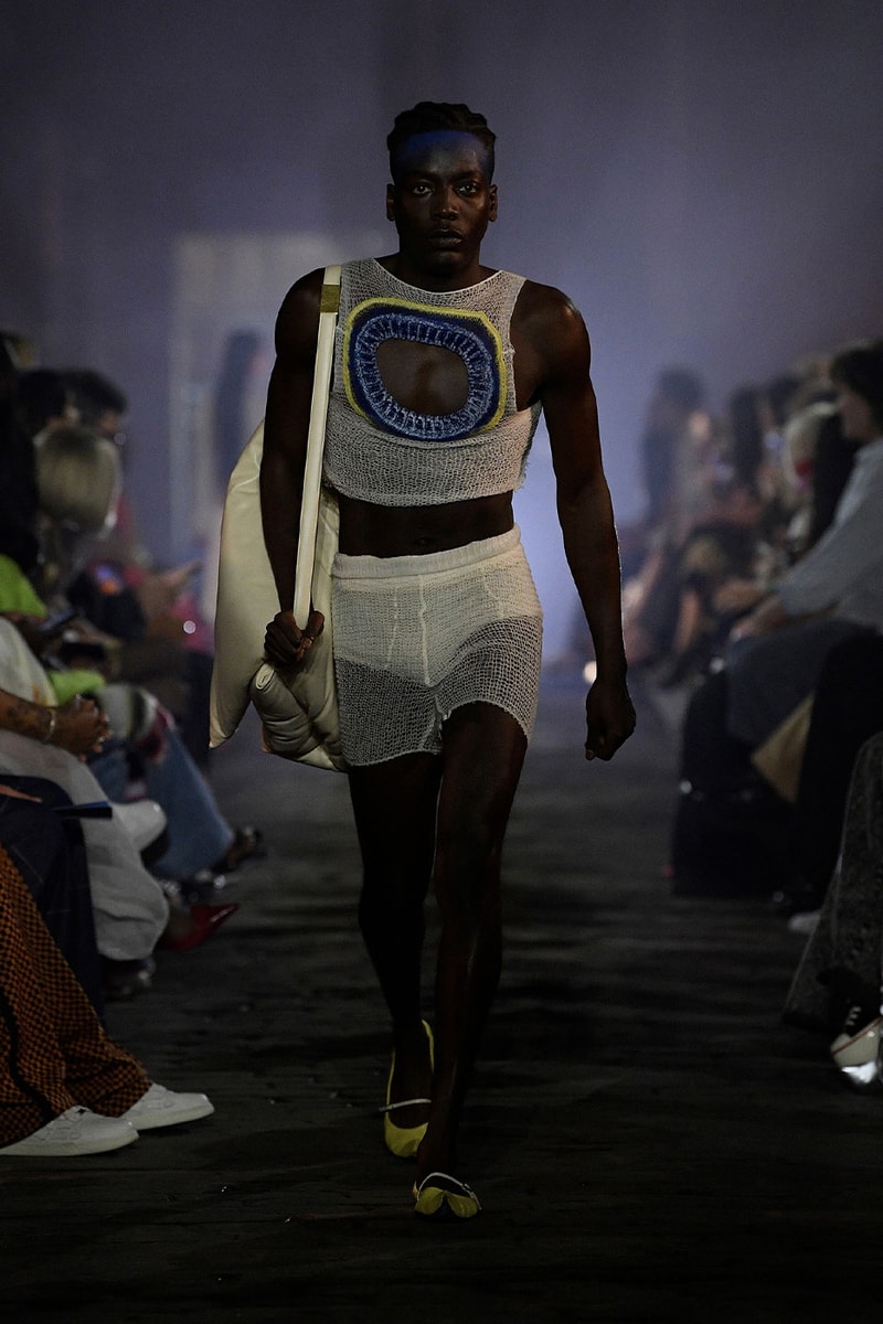 Marni SS23 Made the Sun Rise From Under the Manhattan Bridge spring summer 2023 manhattan bridge orange red blue milan francesco risso kendall jenner madonna anna wintour marni paloma