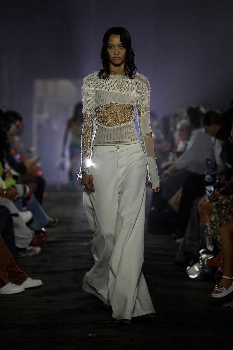 Marni SS23 Made the Sun Rise From Under the Manhattan Bridge spring summer 2023 manhattan bridge orange red blue milan francesco risso kendall jenner madonna anna wintour marni paloma