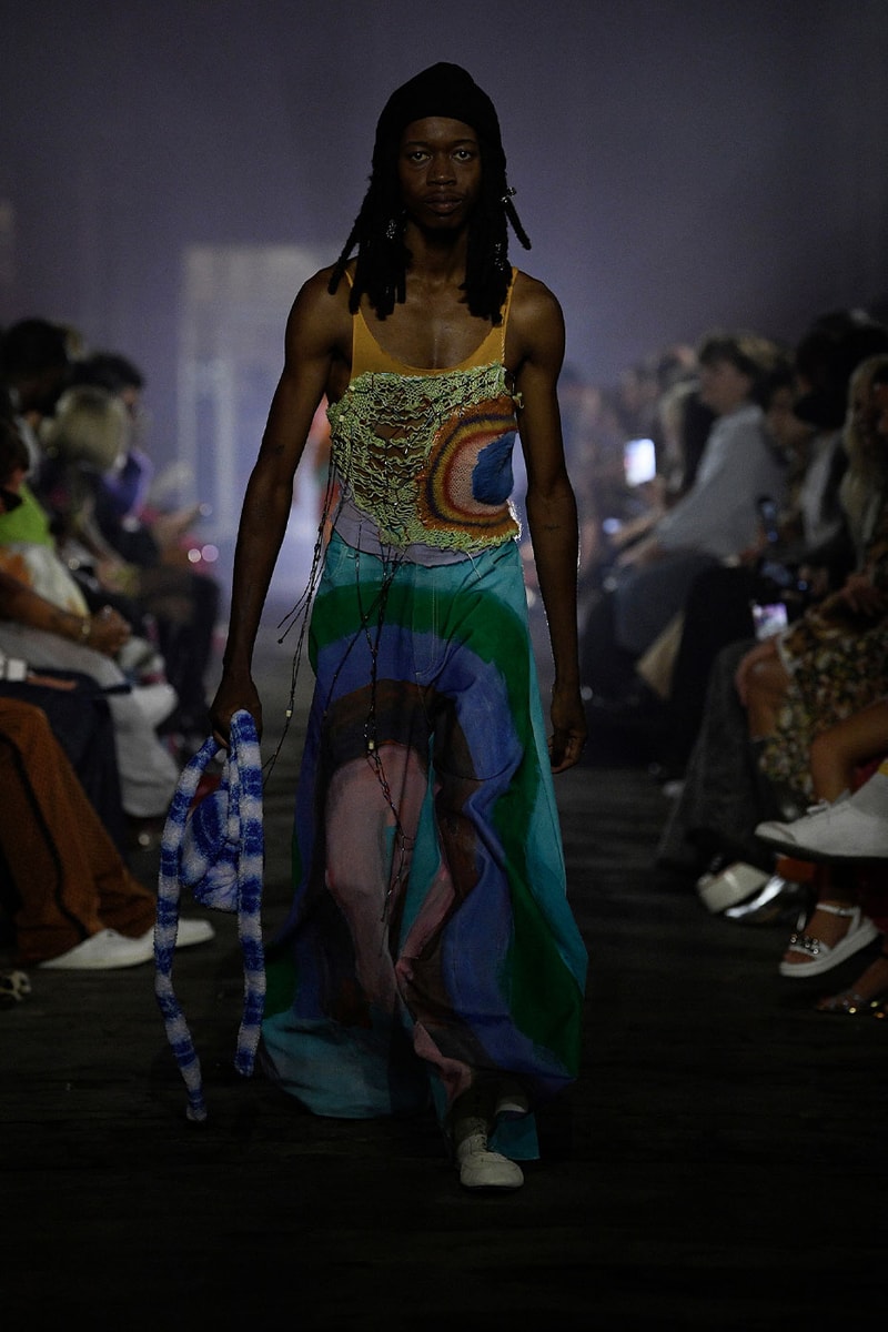 Marni SS23 Made the Sun Rise From Under the Manhattan Bridge spring summer 2023 manhattan bridge orange red blue milan francesco risso kendall jenner madonna anna wintour marni paloma