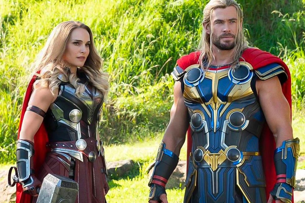 Marvel Releases New Deleted Scene From 'Thor: Love and Thunder' zeus natalie portman chris hemsworth russel crowe