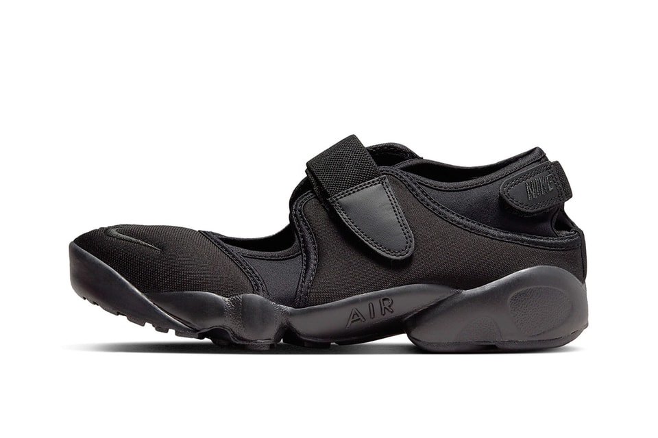 dinastía hacha evitar Nike Air Rift Surfaces in Triple Black DZ4182-010 | Hypebeast
