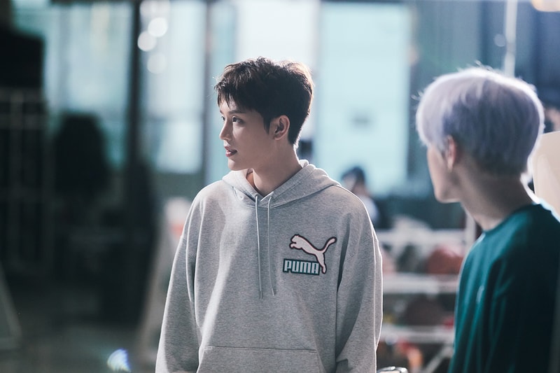 puma nct 127 slipstream campaign behind the scenes white black 1980s retro sneaker basketball k-pop vintage photocard