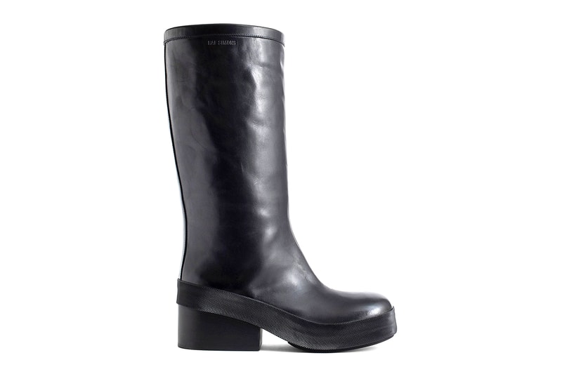 Raf Simons Fall Winter 2022 Black Boots With Block Heel Wellington Boot Leather Made in Italy Embossed London Fashion Week Runway Show the Queen