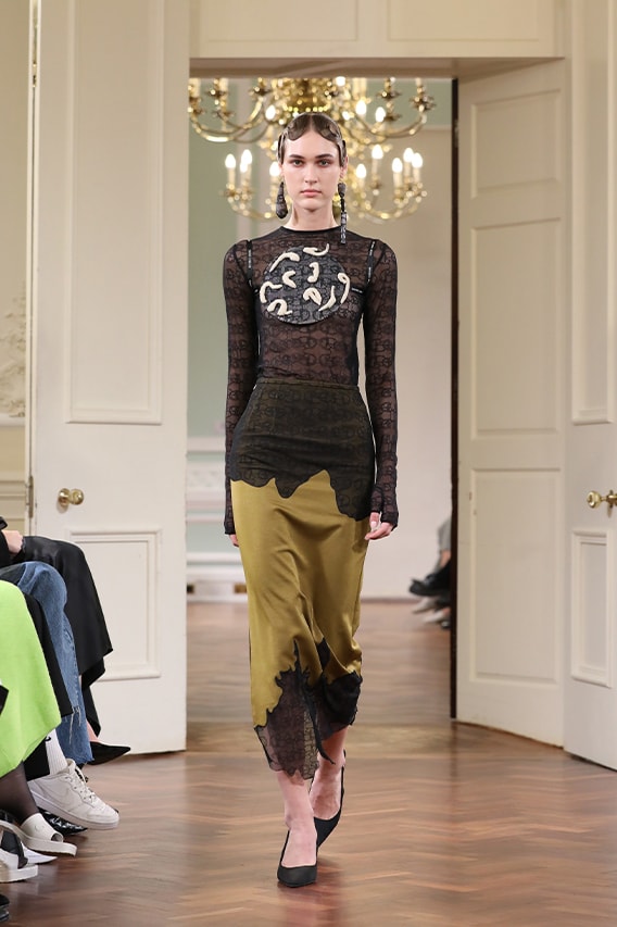 Ruirui Deng Spring Summer 2023 London Fashion Week SS23 Runway Show Designer Closing Event