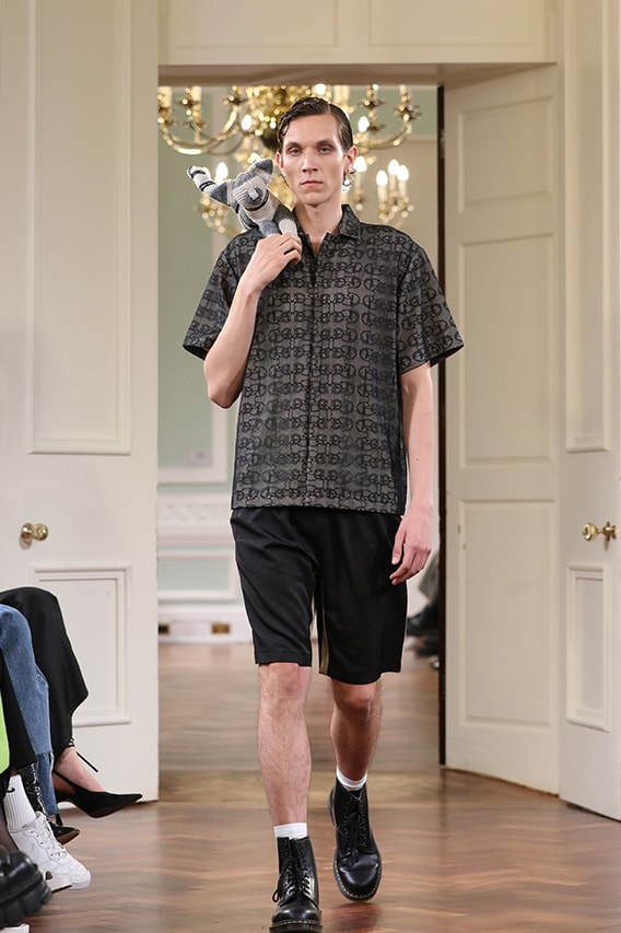 Ruirui Deng Spring Summer 2023 London Fashion Week SS23 Runway Show Designer Closing Event