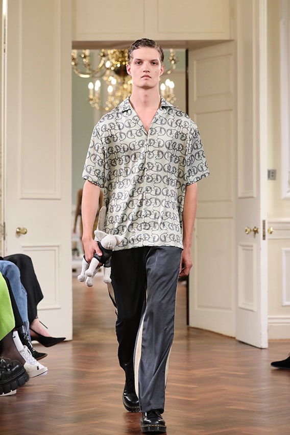 Ruirui Deng Spring Summer 2023 London Fashion Week SS23 Runway Show Designer Closing Event