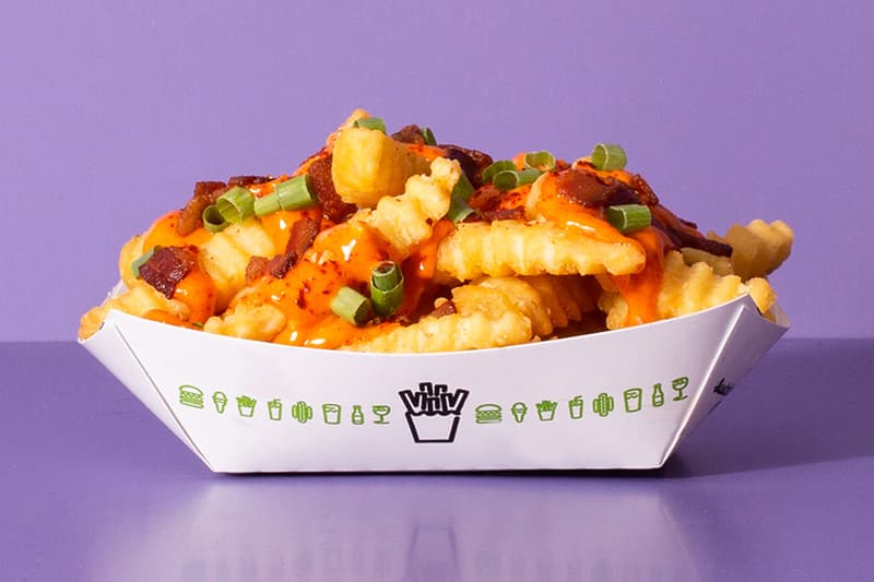 Shake Shack Gochujang Chicken Menu Launch Info Taste Review Sandwich Bites Fries 