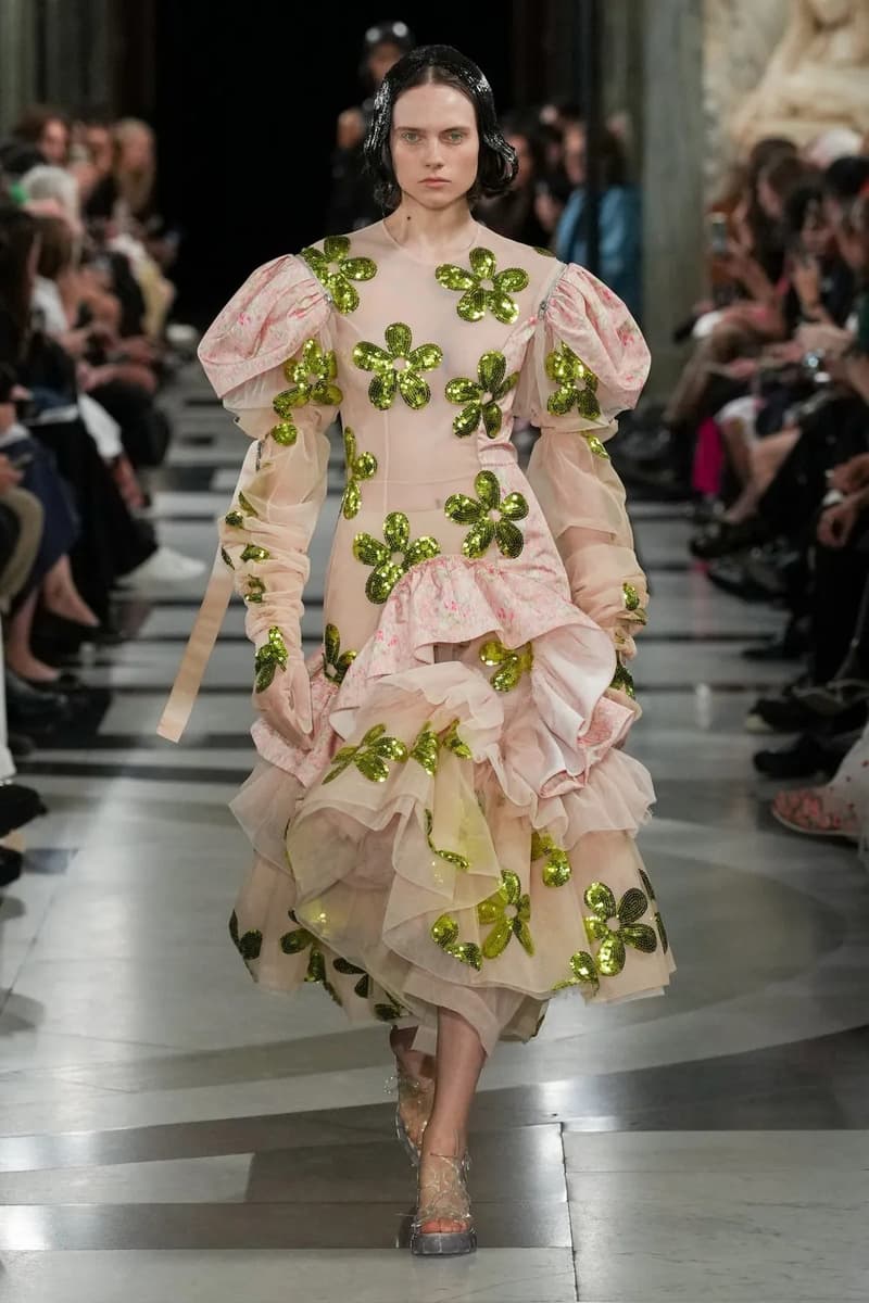 Simone Rocha Spring Summer 2023 London Fashion Week SS23 Runway Show Designer Closing Event Menswear Old Bailey