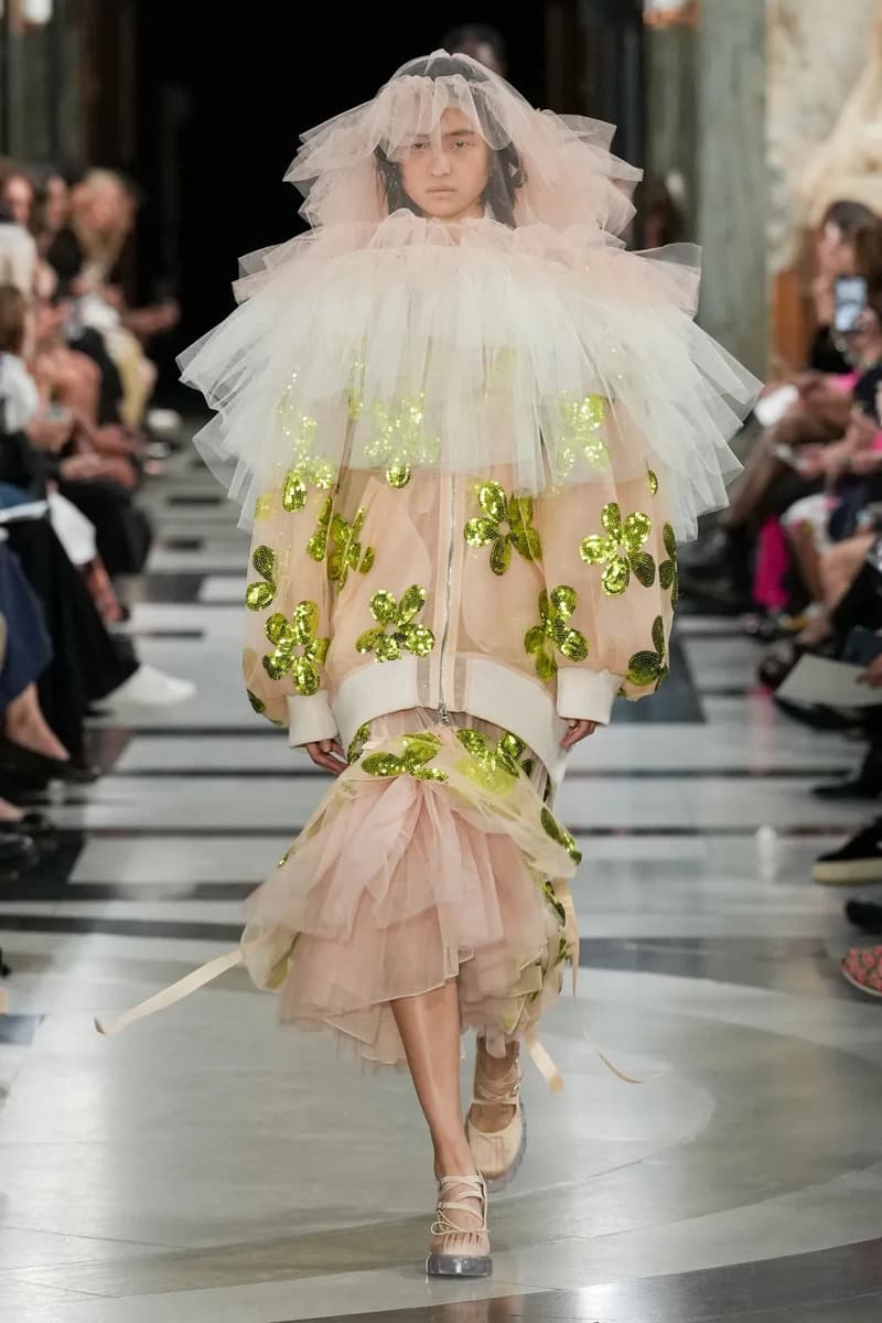 Simone Rocha Spring Summer 2023 London Fashion Week SS23 Runway Show Designer Closing Event Menswear Old Bailey