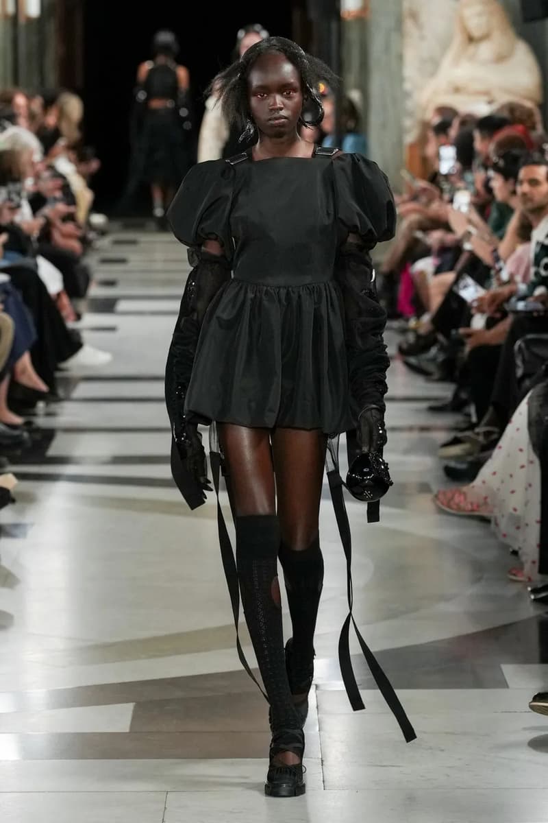 Simone Rocha Spring Summer 2023 London Fashion Week SS23 Runway Show Designer Closing Event Menswear Old Bailey