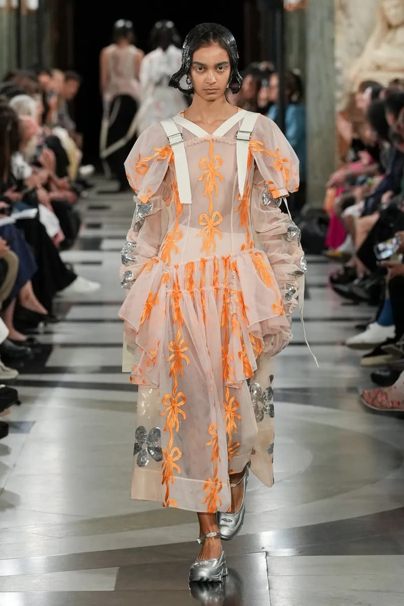 Simone Rocha Spring Summer 2023 London Fashion Week SS23 Runway Show Designer Closing Event Menswear Old Bailey