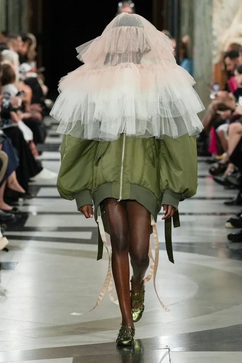 Simone Rocha Spring Summer 2023 London Fashion Week SS23 Runway Show Designer Closing Event Menswear Old Bailey