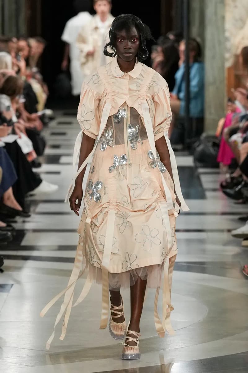 Simone Rocha Spring Summer 2023 London Fashion Week SS23 Runway Show Designer Closing Event Menswear Old Bailey