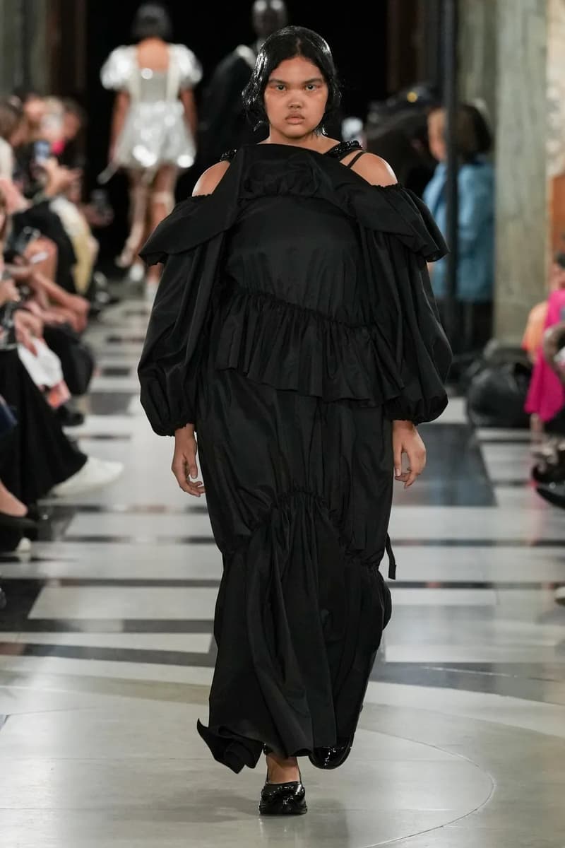 Simone Rocha Spring Summer 2023 London Fashion Week SS23 Runway Show Designer Closing Event Menswear Old Bailey