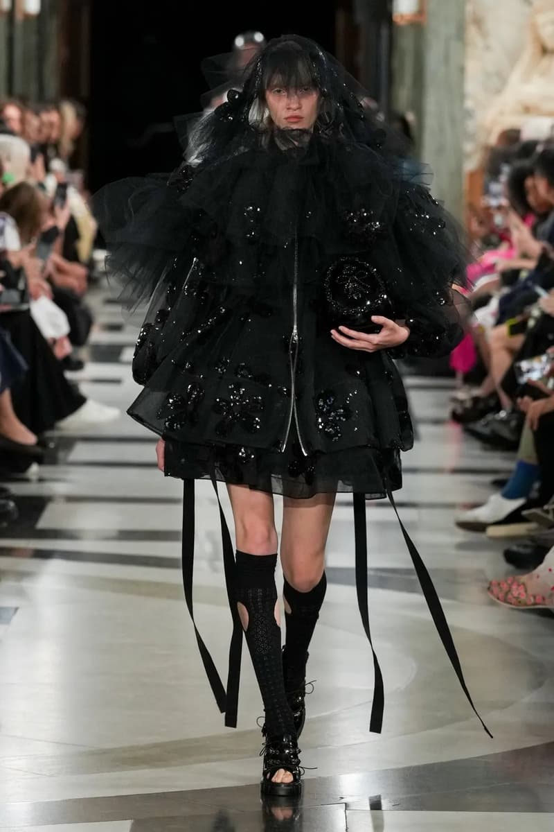 Simone Rocha Spring Summer 2023 London Fashion Week SS23 Runway Show Designer Closing Event Menswear Old Bailey