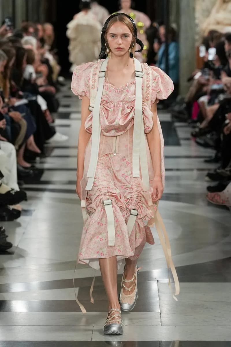 Simone Rocha Spring Summer 2023 London Fashion Week SS23 Runway Show Designer Closing Event Menswear Old Bailey