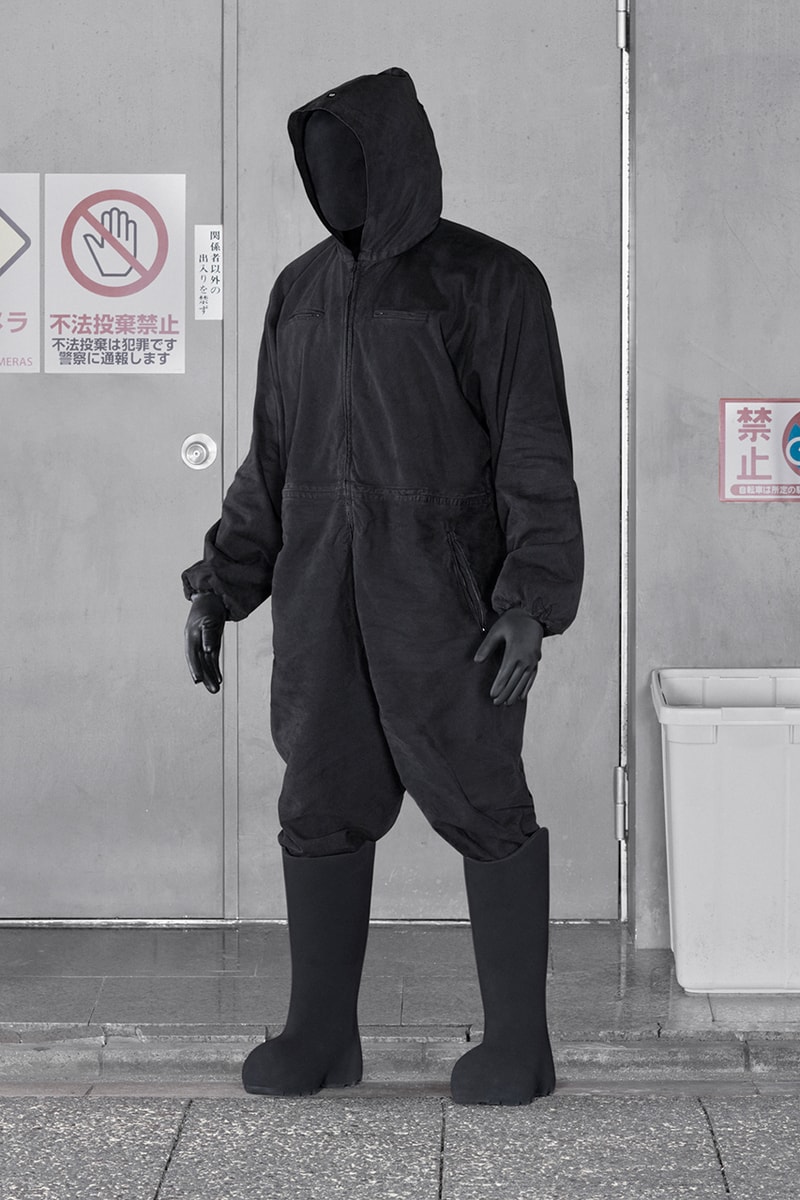 yeezy gap balenciaga collection release date info store list buying guide photos price ye kanye west demna anorak bag denim jacket round jacket hoodies tees jeans sweatpants backpack mockneck fleece jogging pant dove crop