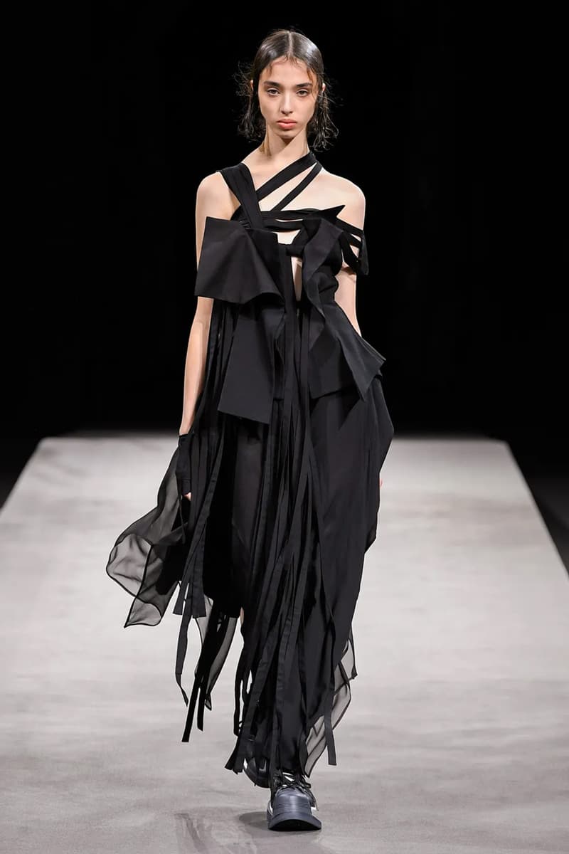 Yohji Yamamoto’s Tattered Elegance Set a Halfway Mark for Paris’ SS23 Collections