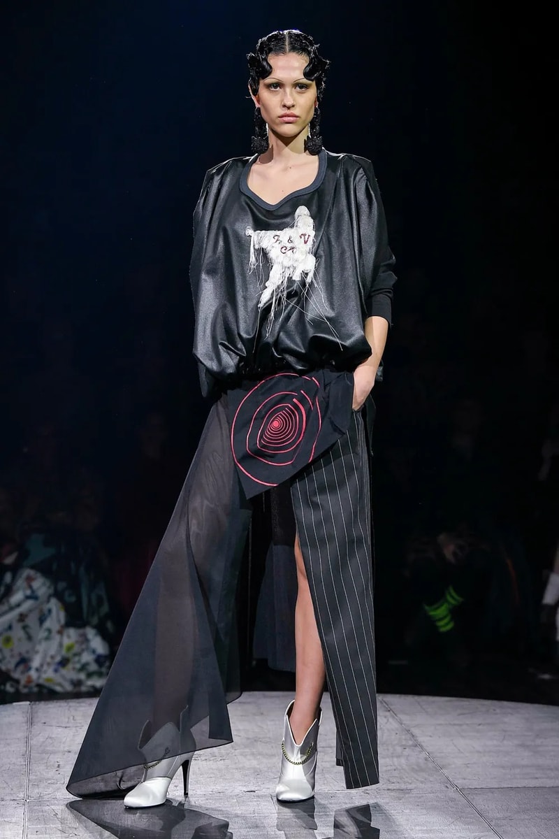 Andreas Kronthaler for Vivienne Westwood Spring Summer 2023 SS23 Paris Fashion Week Show Bella Hadid Menswear sous le ciel de paris
