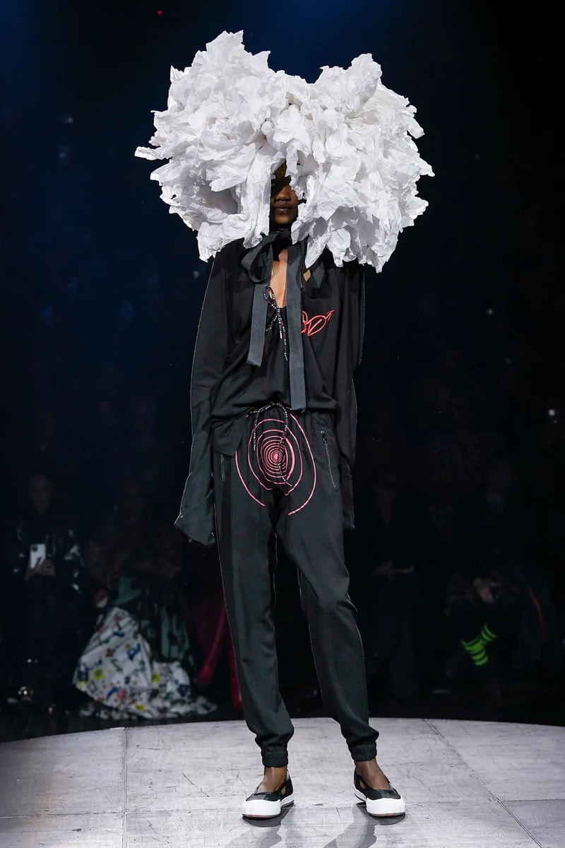 Andreas Kronthaler for Vivienne Westwood Spring Summer 2023 SS23 Paris Fashion Week Show Bella Hadid Menswear sous le ciel de paris