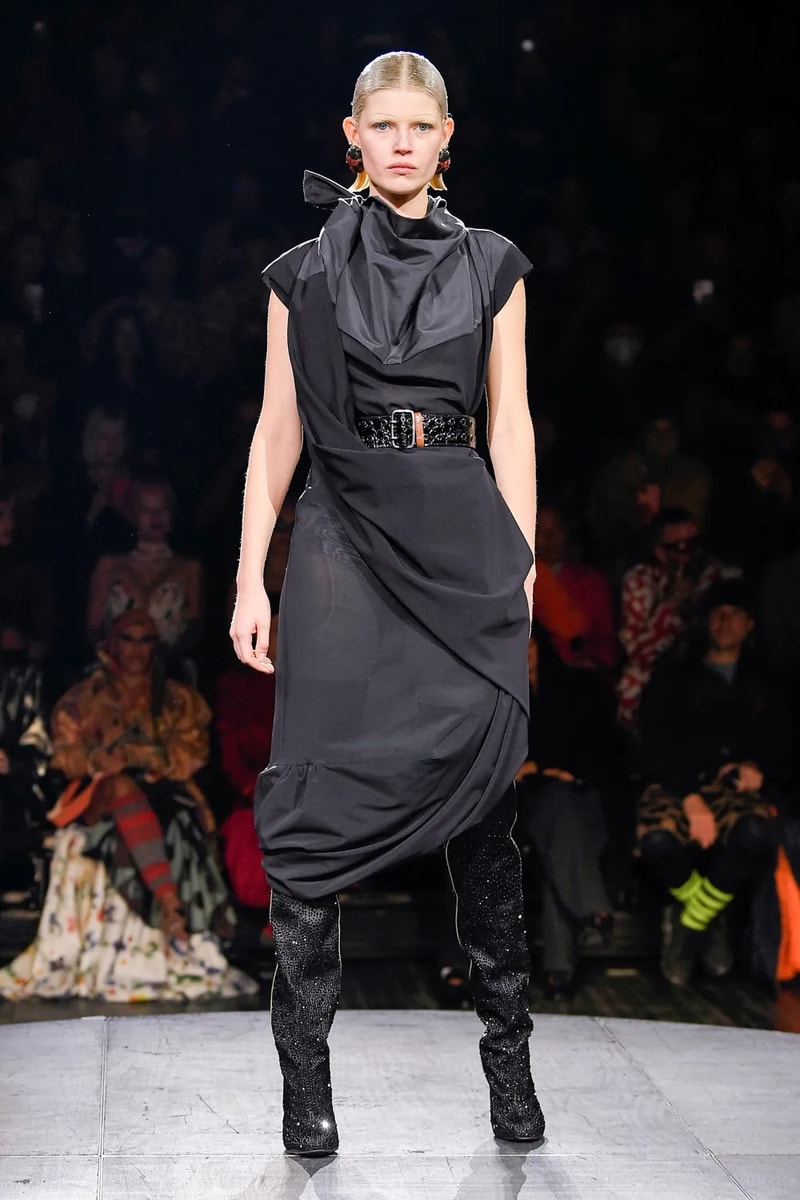 Andreas Kronthaler for Vivienne Westwood Spring Summer 2023 SS23 Paris Fashion Week Show Bella Hadid Menswear sous le ciel de paris