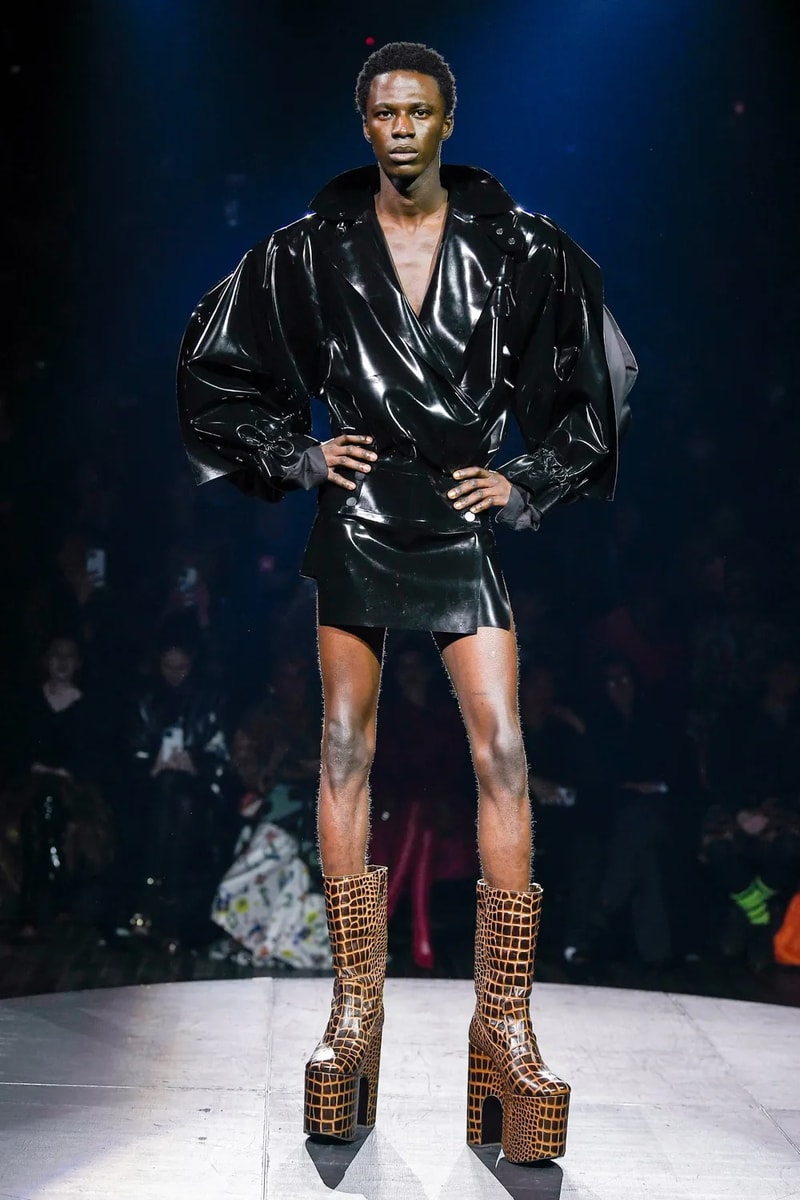Andreas Kronthaler for Vivienne Westwood Spring Summer 2023 SS23 Paris Fashion Week Show Bella Hadid Menswear sous le ciel de paris