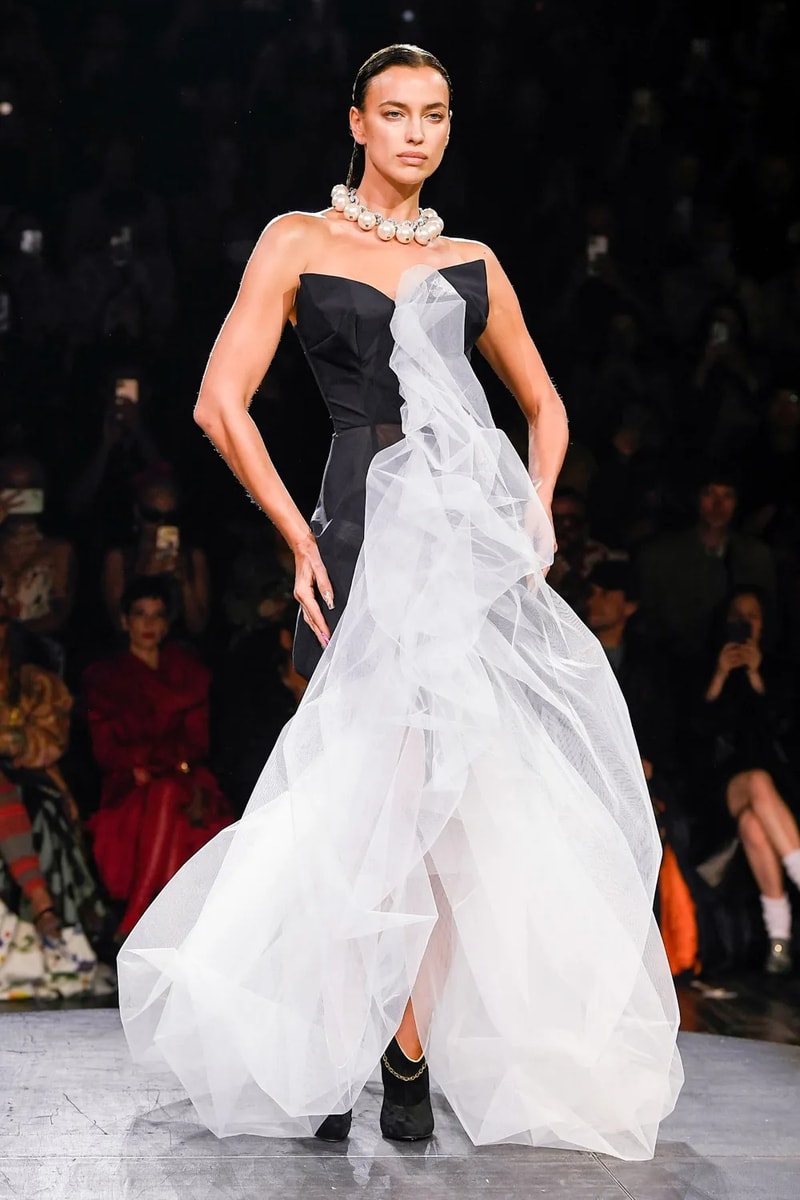 Andreas Kronthaler for Vivienne Westwood Spring Summer 2023 SS23 Paris Fashion Week Show Bella Hadid Menswear sous le ciel de paris