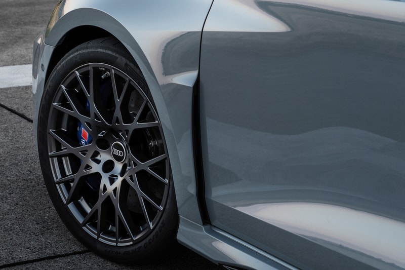 Miniature Audi RS3, BMW M5 Sports Sedans Look Ready To Carve 1/18