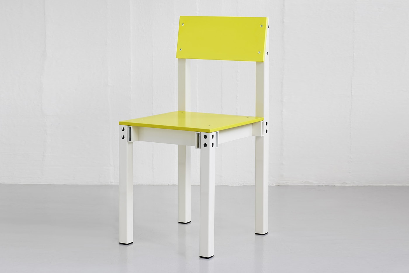 JOY Objects Creates Limited-Edition Chair for Très Bien 