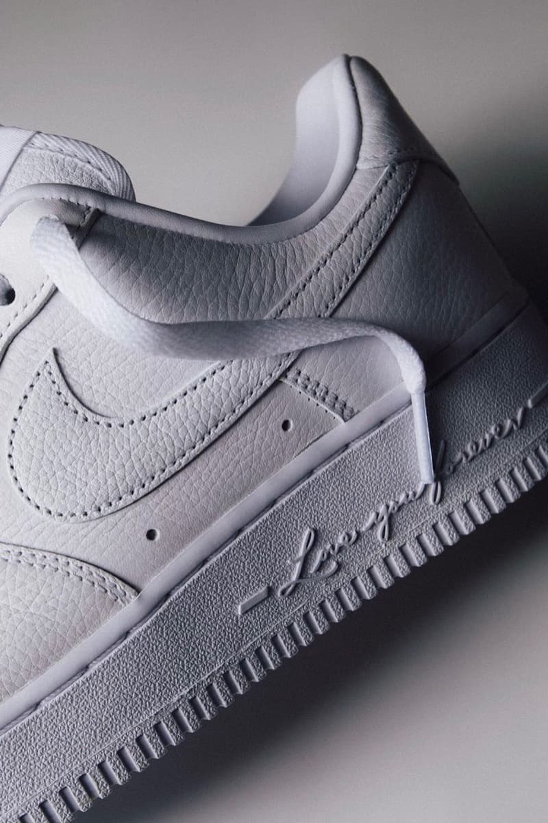 Drake nocta Nike Sportswear Air Force 1 Low Certified Lover Boy Dezembro 2022 Cz8065 100 Data de Lançamento Oficial Informações Fotos Preço Lista de Lojas Guia de Compras