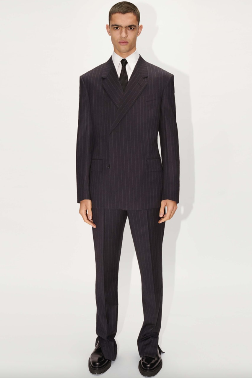 dunhill Strides Confidently Into FW22 With a New Focus and a Sharp Collection Designed by Mark Weston