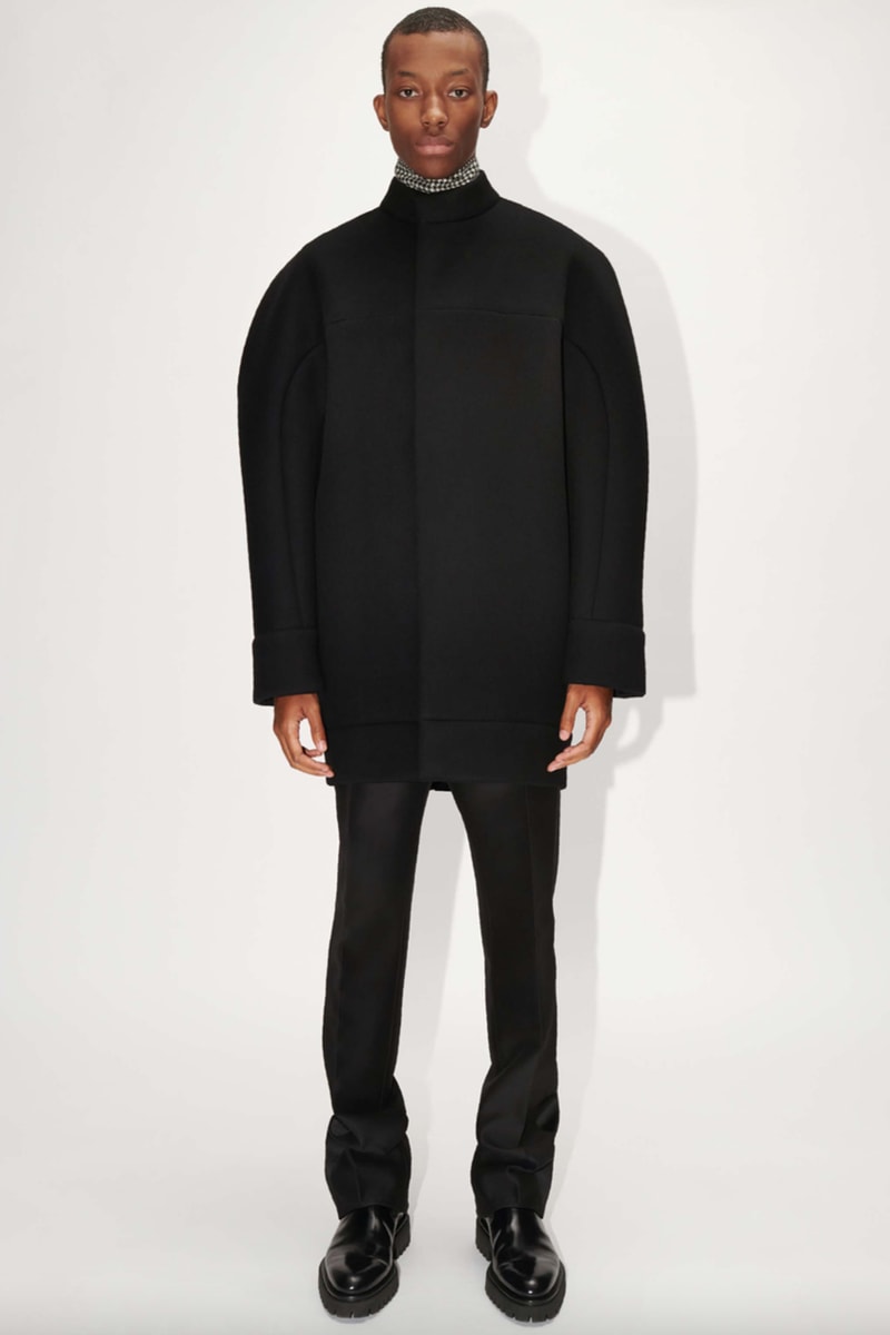 dunhill Strides Confidently Into FW22 With a New Focus and a Sharp Collection Designed by Mark Weston