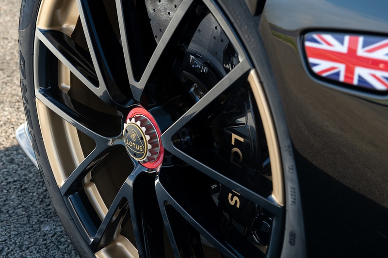 Lotus Evija Emerson Fittipaldi Edition Rare Electric Car Hypercar British Designer F1 First Look 