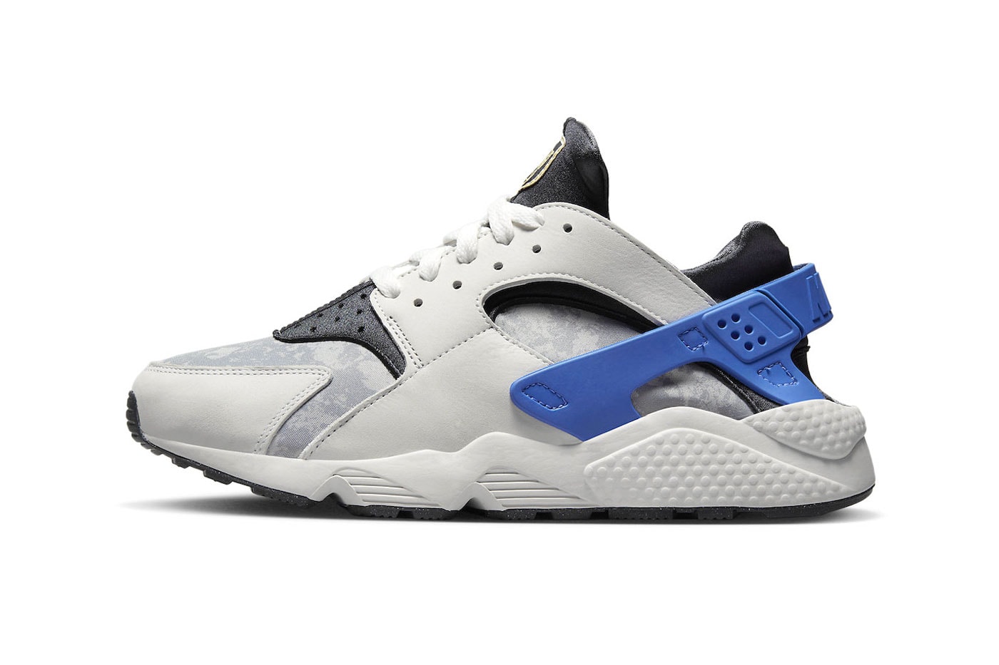 Nike Air Huarache Social FC Soccer light smoke grey summit white anthracite neoprene mesh leather release info date price 135 usd DR0286 100