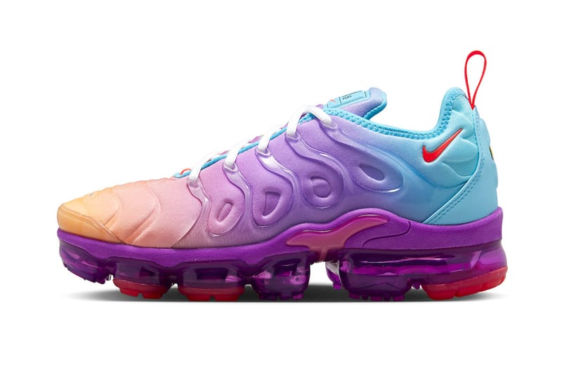 nike vapormax plus blue and purple