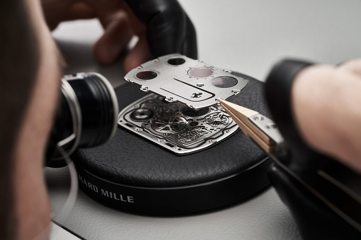 richard mille rm up-01 ferrari watchmaking ultra-thin record engineering titanium racing machine futuristic