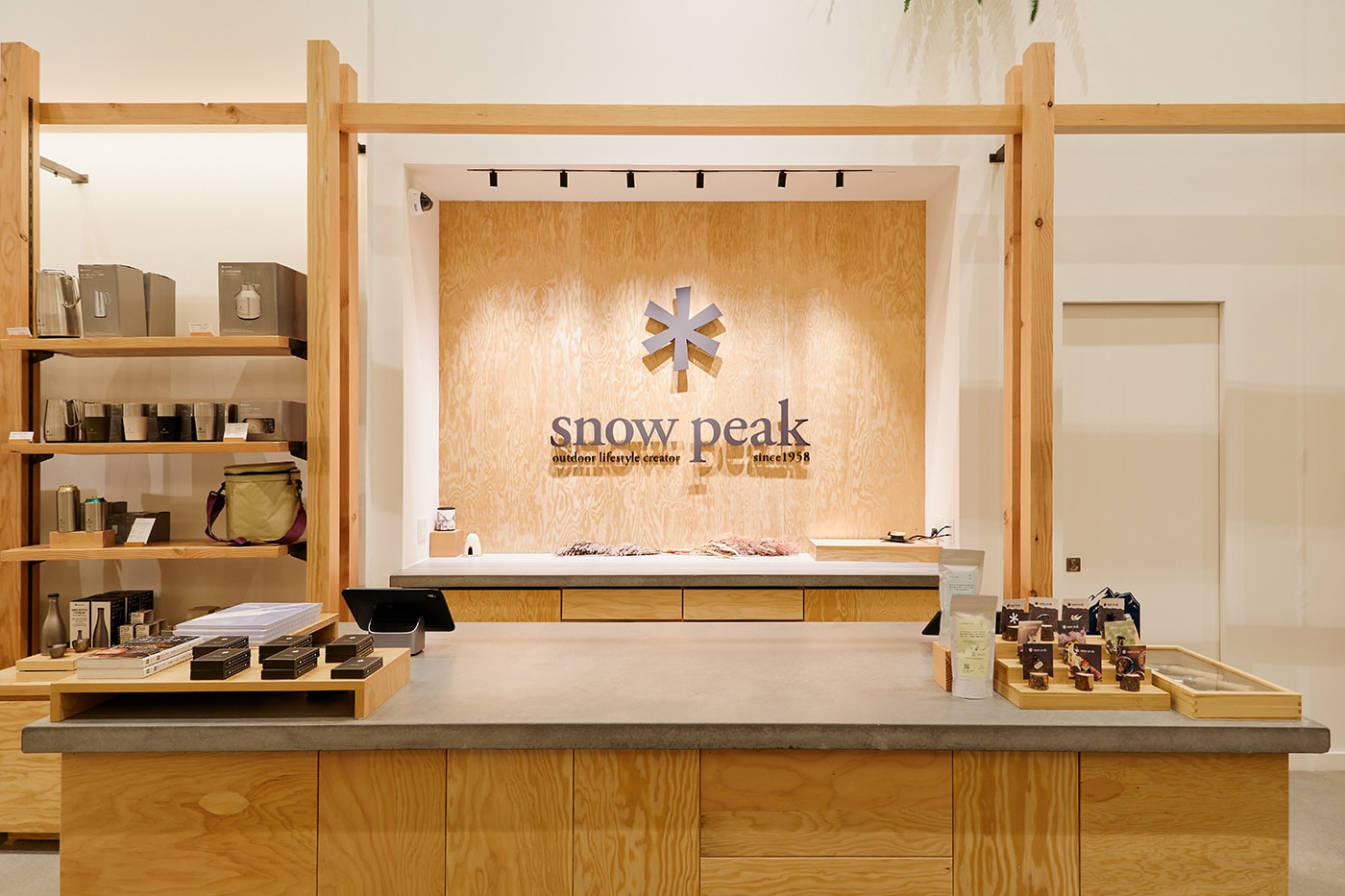 Snow Peak USA Brooklyn new store opening info Williamsburg 