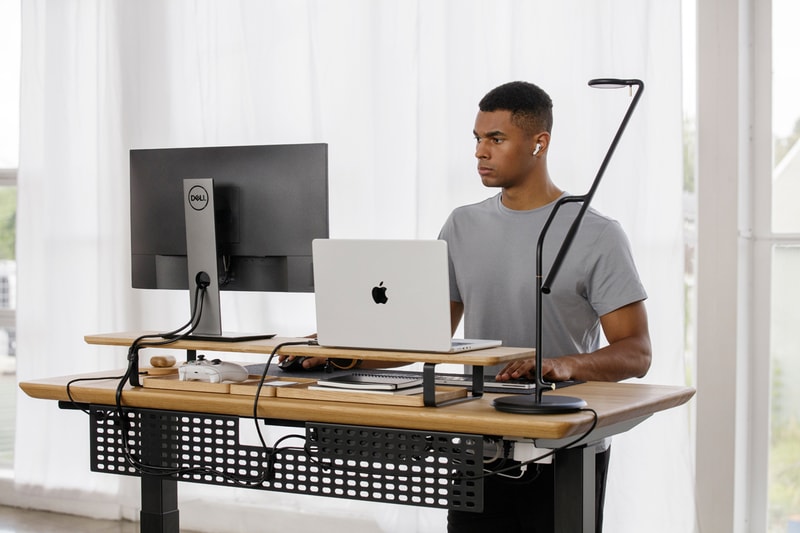 Oakywood Magsafe Desks Office Supplies Minimalist Wooden Accessories Organization iPhone Stand Desk Apple Watch Stand
