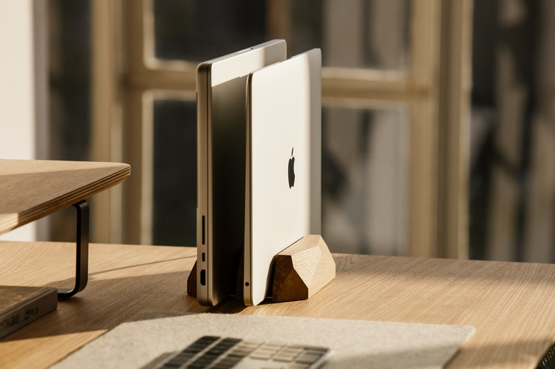 Oakywood Magsafe Desks Office Supplies Minimalist Wooden Accessories Organization iPhone Stand Desk Apple Watch Stand